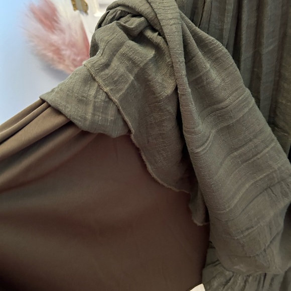 Mia Joy green maxi dress size medium - Picture 4 of 7